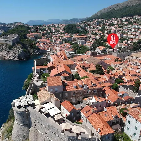 Deluxe Socialist Chic Flavor Apartment Dubrovnik
